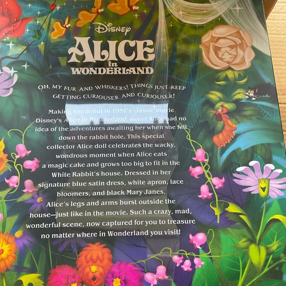 MATTEL ALICE IN WONDERLAND ALICE DRINK ME  DOLL IN HER HOUSE - Picture 15 of 15